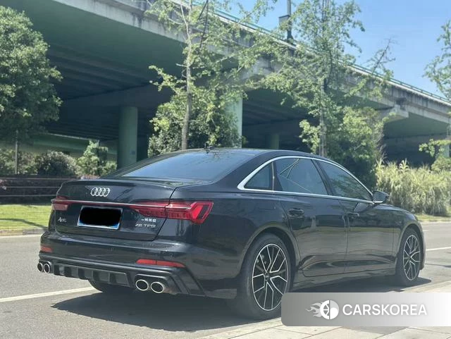 Audi A6L id 4290306 из Китая 16