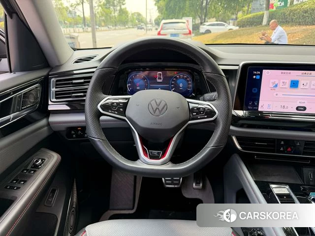 Volkswagen Tourang id 4380654 из Китая 11