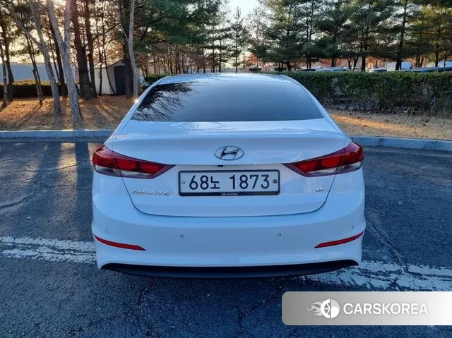 Hyundai Avante AD id 3558104 из Кореи 18