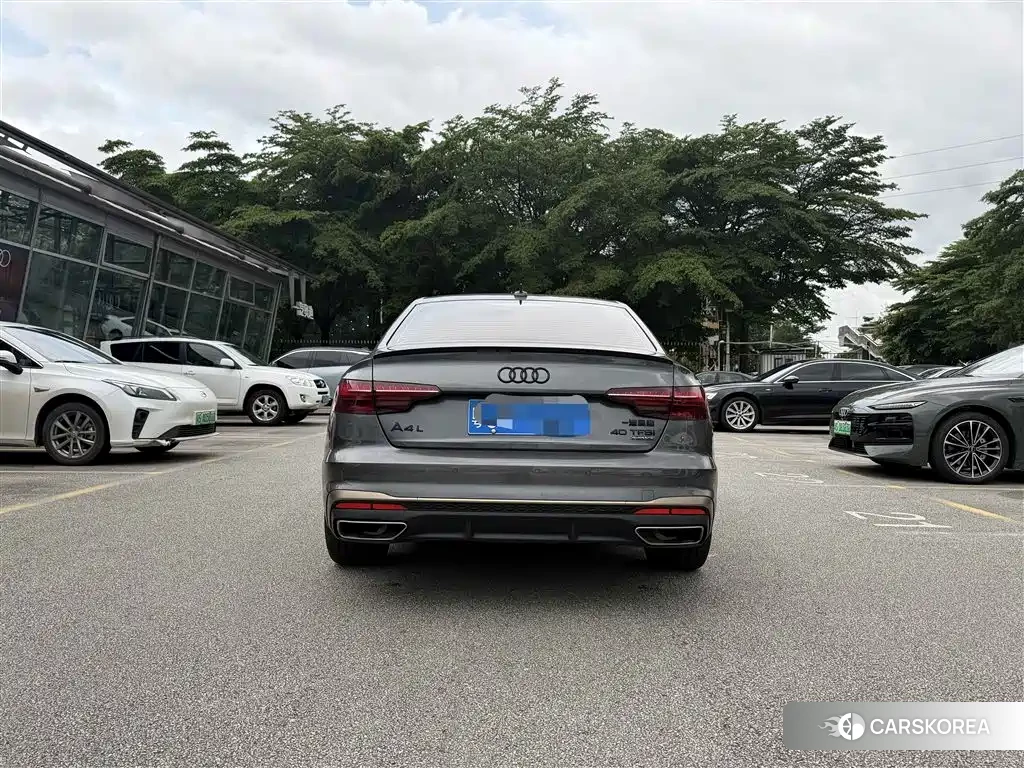 Audi A4L id 4553831 из Китая 8