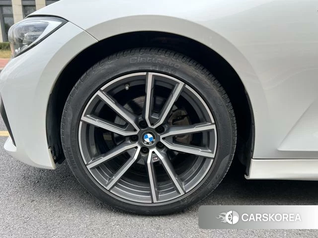 BMW 3 series id 4273571 из Китая 12