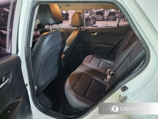 Kia Stonic id 3538234 из Кореи 18