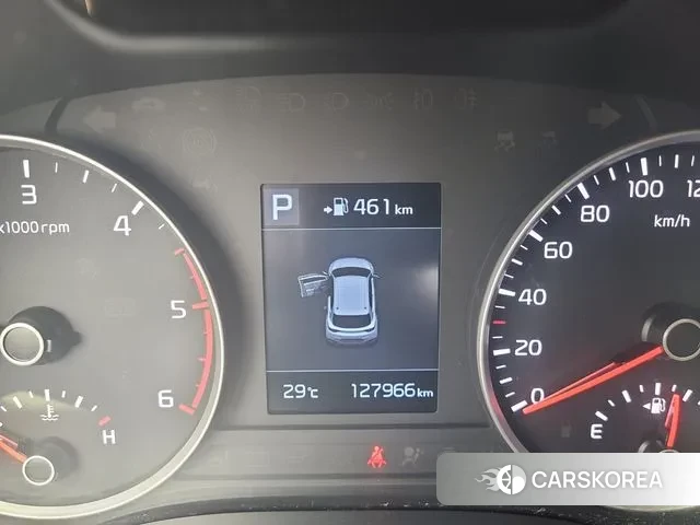 Kia Stonic id 2971546 из Кореи 18