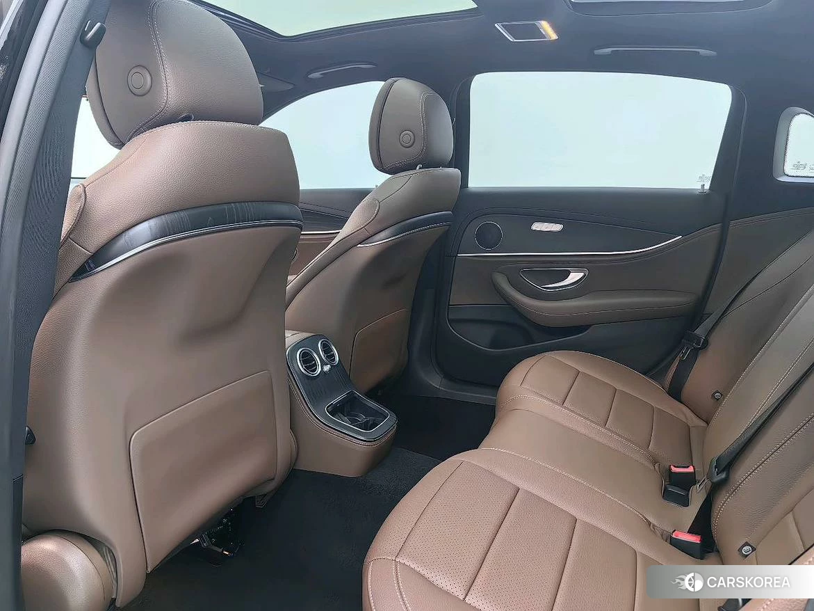 Mercedes-Benz E-Class id 4454045 из Китая 16