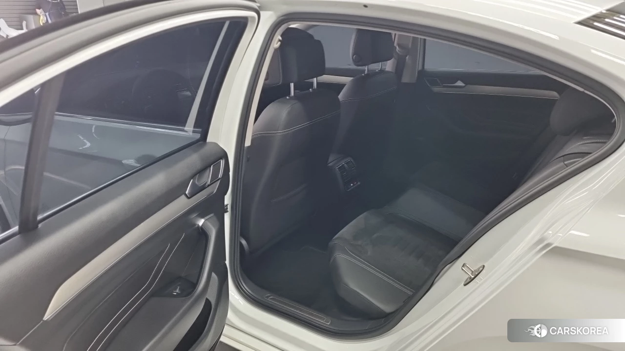 Volkswagen Passat GT (B8) id 4464403 из Кореи 16