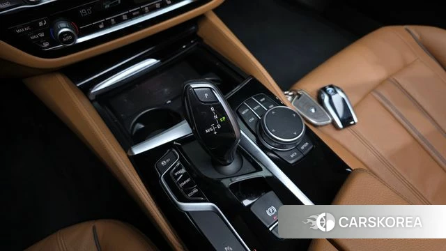 BMW 5 Series (G30) id 4937192 из Кореи 35