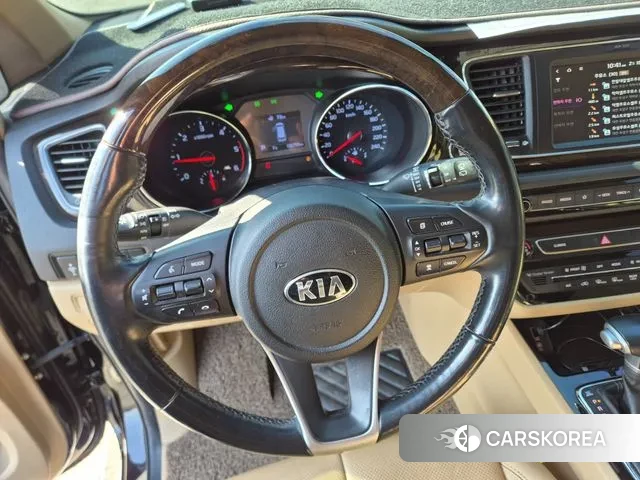 Kia The New Carnival id 3698126 из Кореи 18