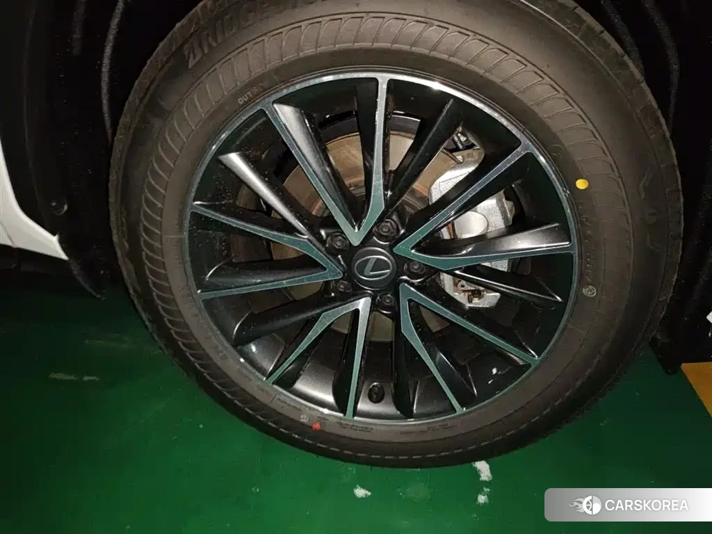 Lexus NX id 4538642 из Китая 19
