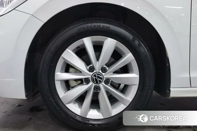 Volkswagen Bora id 4297654 из Китая 22