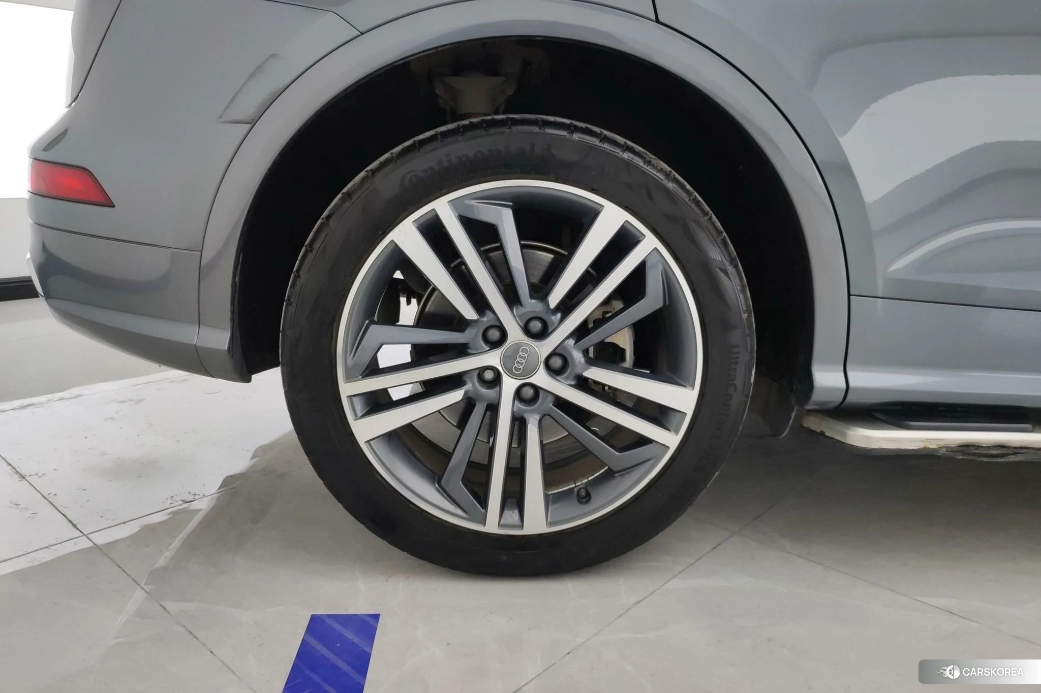 Audi Q5L id 4452445 из Китая 15