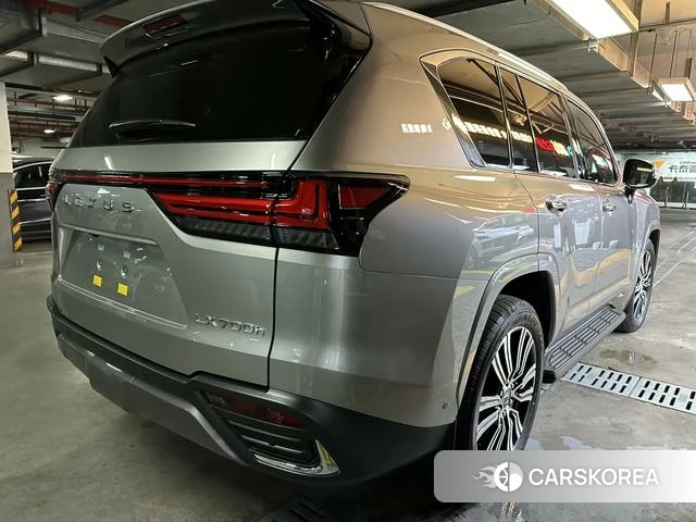 Lexus LX id 4239553 из Китая 10