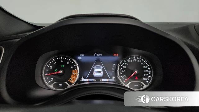 Jeep Renegade id 4376560 из Кореи 34