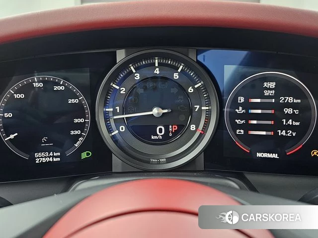 Porsche 911(992) id 4383154 из Кореи 8