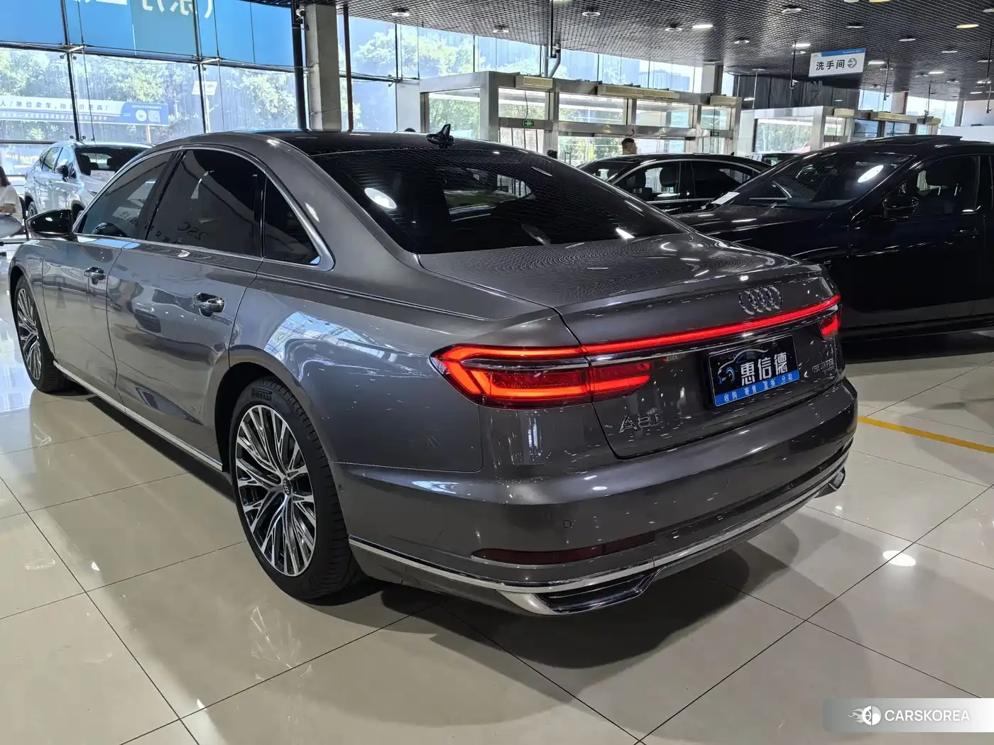 Audi A8 id 4547627 из Китая 16