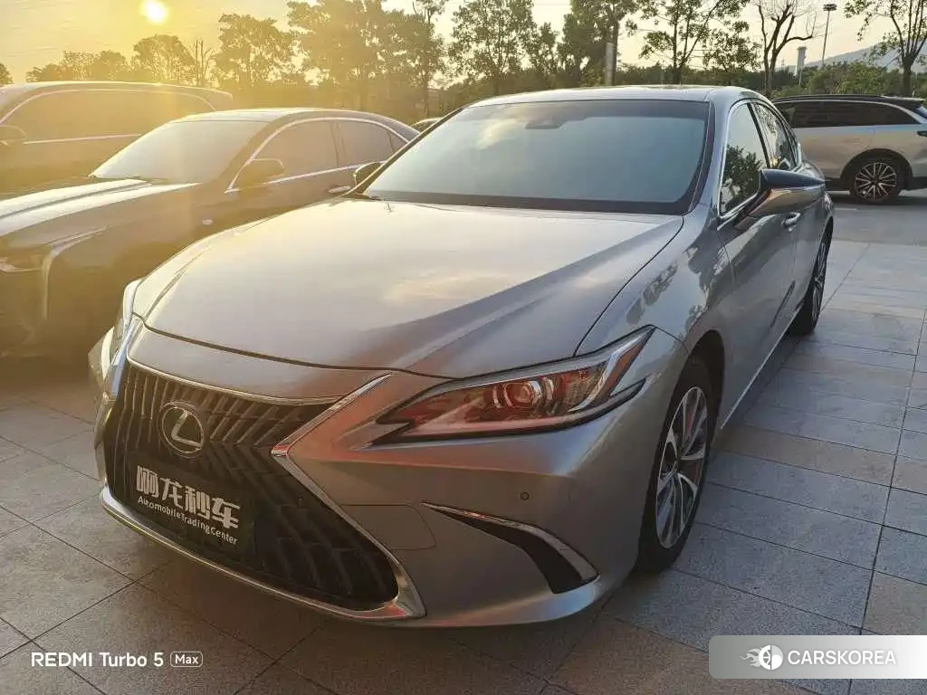 Lexus ES id 4576379 из Китая 8