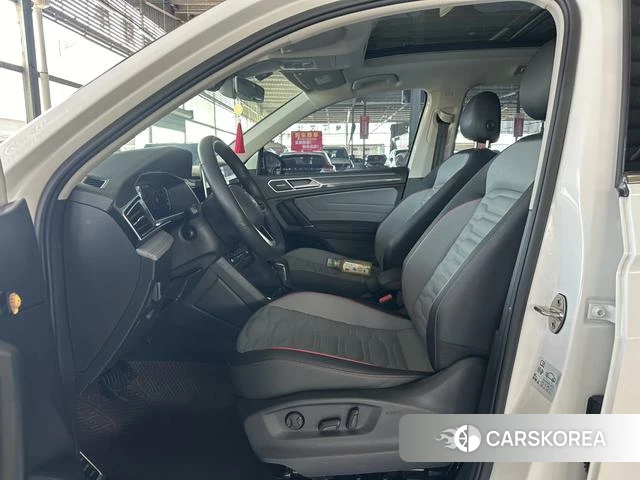 Volkswagen Tiguan L PHEV id 4272025 из Китая 13