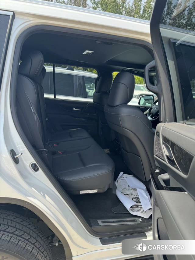 Lexus LX id 4259913 из Китая 8