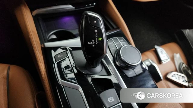 BMW 5 Series (G30) id 3917190 из Кореи 18