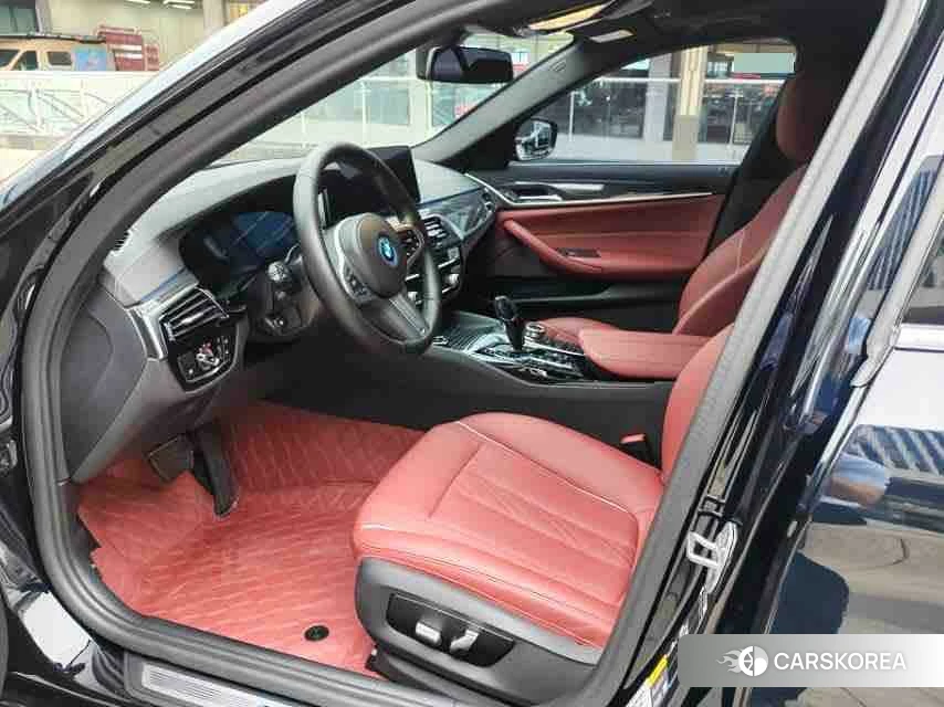BMW 5 series PHEV id 4498816 из Китая 8