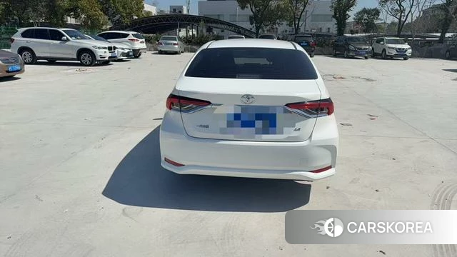 Toyota Corolla id 4239957 из Китая 8