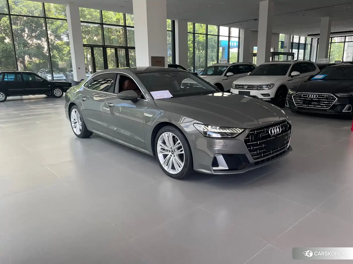 Audi A7L id 4553830 из Китая 10