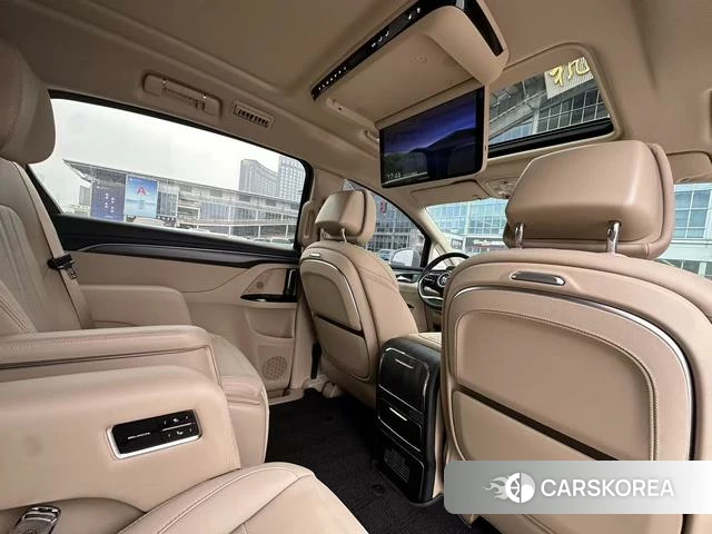 Buick GL8 PHEV id 4182493 из Китая 9