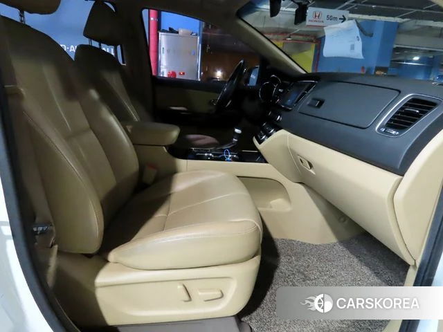 Kia The New Carnival id 4689141 из Кореи 18