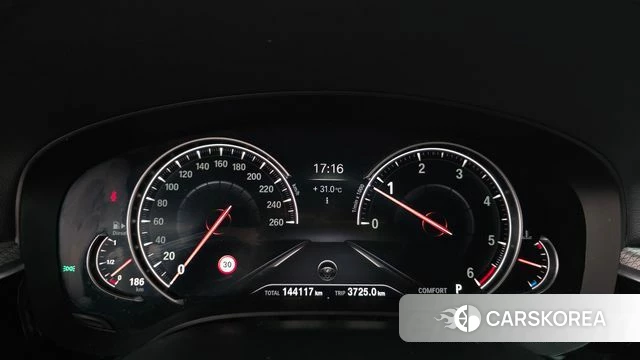 BMW 5 Series (G30) id 4652257 из Кореи 18