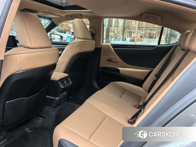 Lexus ES id 4277095 из Китая 15