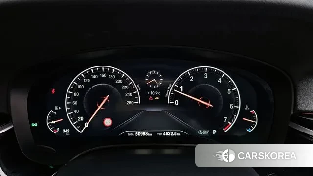 BMW 5 Series (G30) id 3742287 из Кореи 18