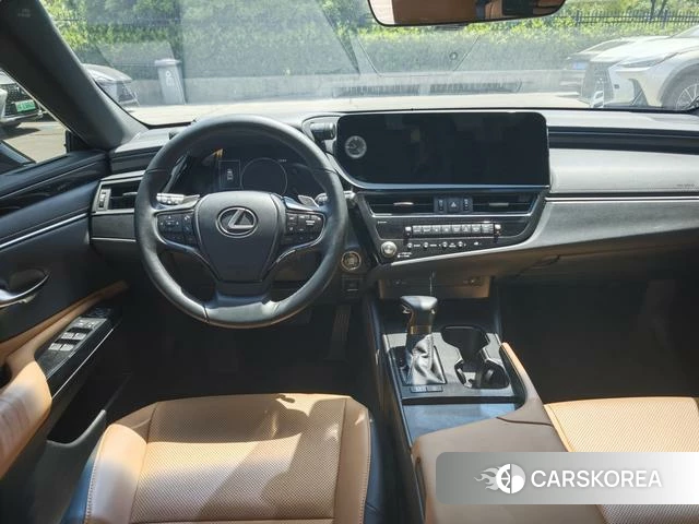 Lexus ES id 4334745 из Китая 15