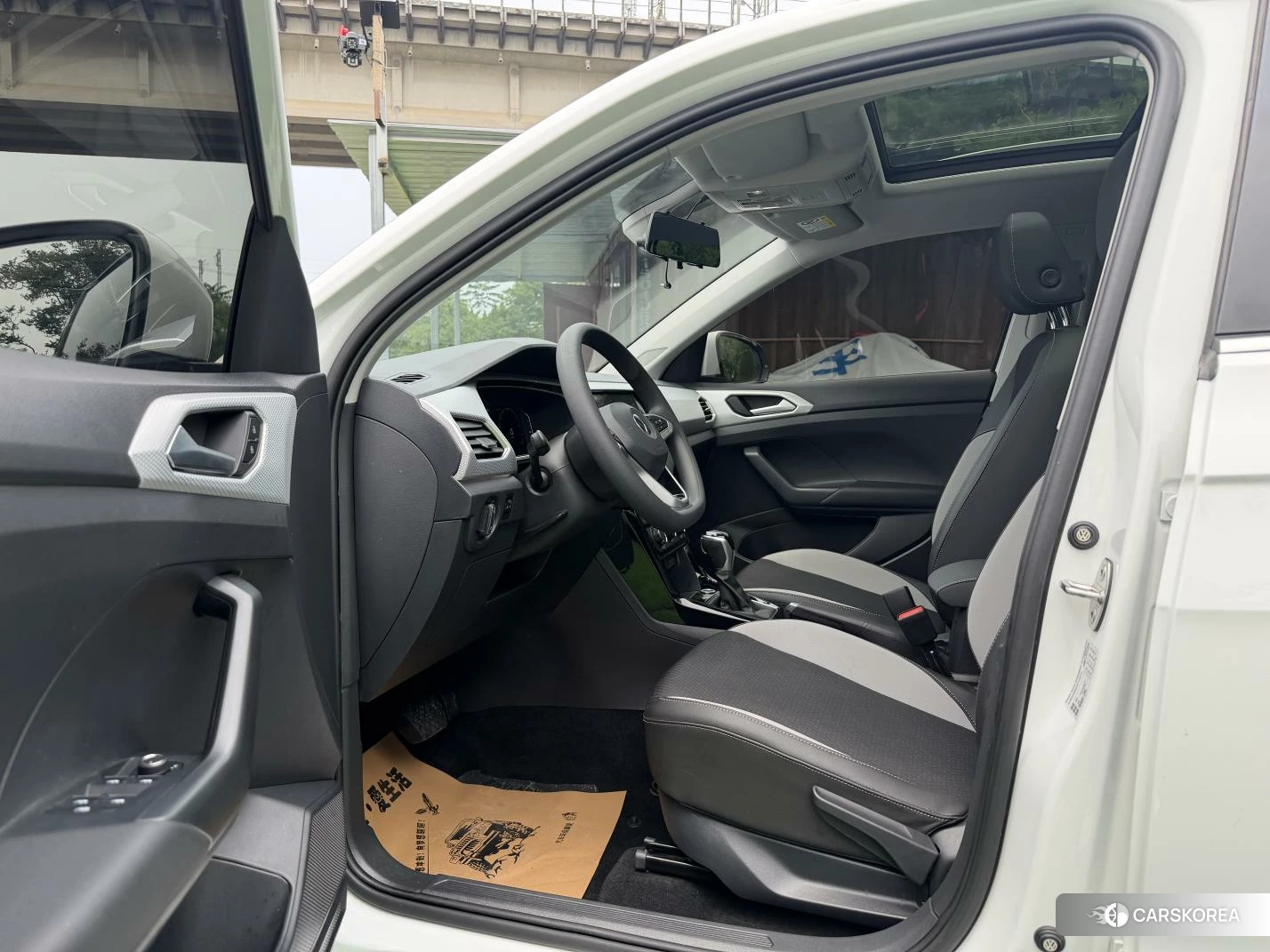 Volkswagen Exploring the shadow id 4461492 из Китая 11