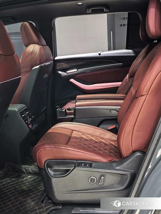 Audi Q6 id 4261716 из Китая 21