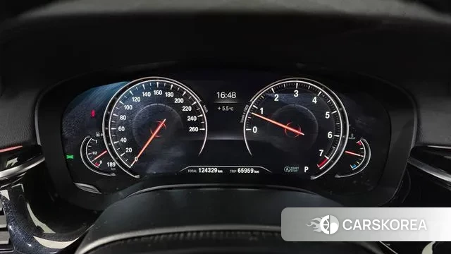 BMW 5 Series (G30) id 3761049 из Кореи 18