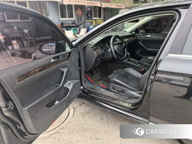 Volkswagen Magotan id 4209400 из Китая 10