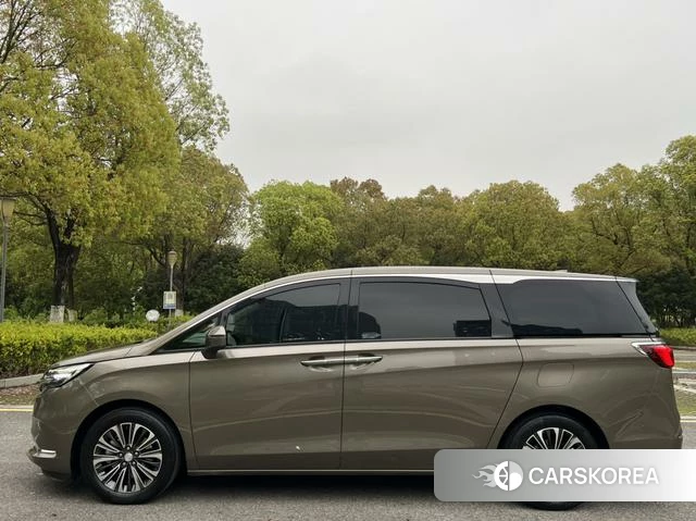 Buick GL8 id 4221281 из Китая 16