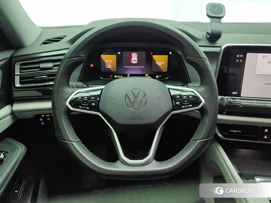 Volkswagen Touareg id 4628344 из Китая 14