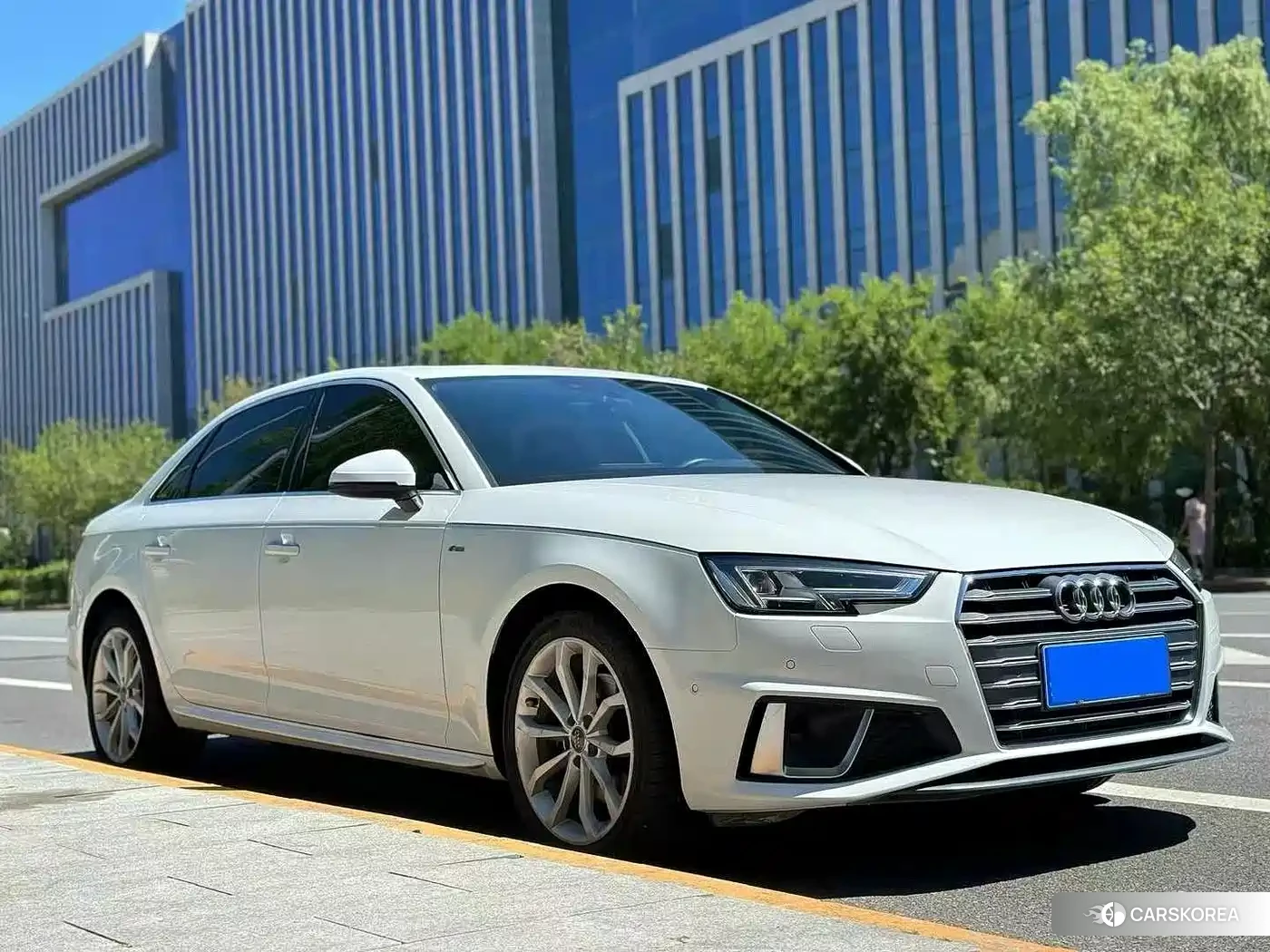Audi A4L id 4601153 из Китая 8