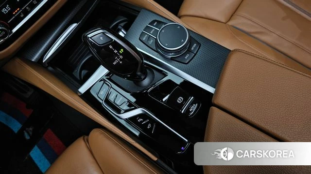 BMW 5 Series (G30) id 4409716 из Кореи 32