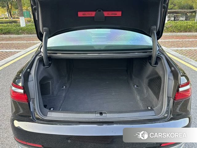 Audi A8 id 4209491 из Китая 17