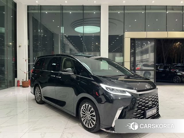 Lexus LM id 4258814 из Китая 14