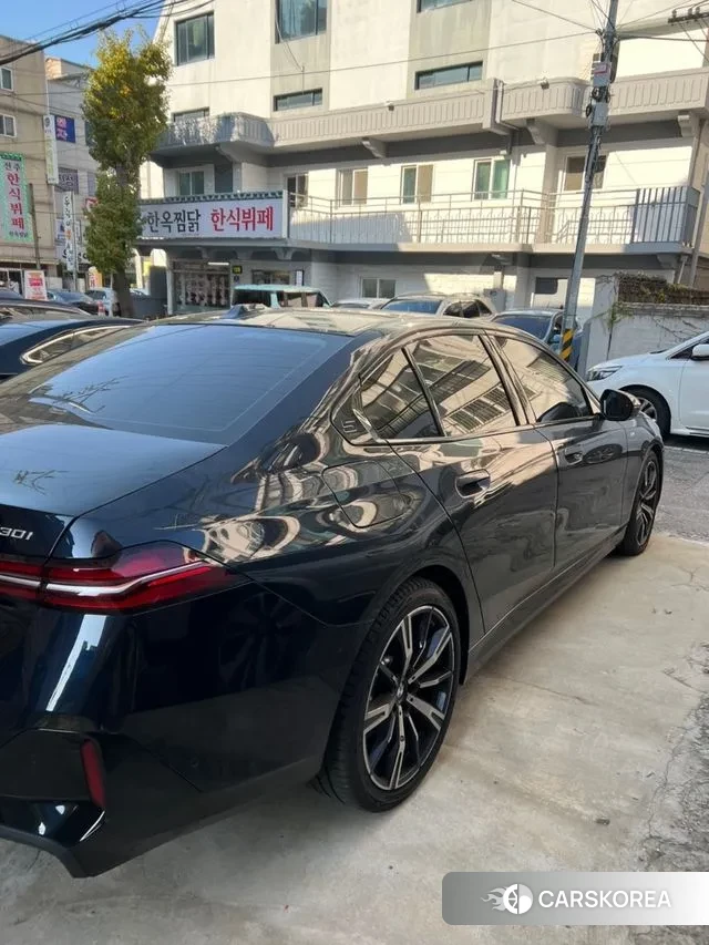 BMW 5 Series (G60) id 3398931 из Кореи 8