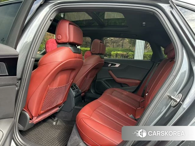 Audi A4L id 4242446 из Китая 10