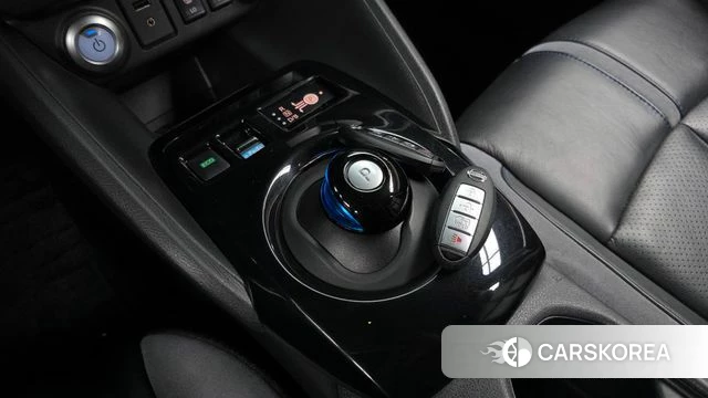 Nissan Leaf (ZE1) id 4615099 из Кореи 30