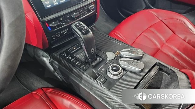Maserati Quattroporte id 4625756 из Кореи 28