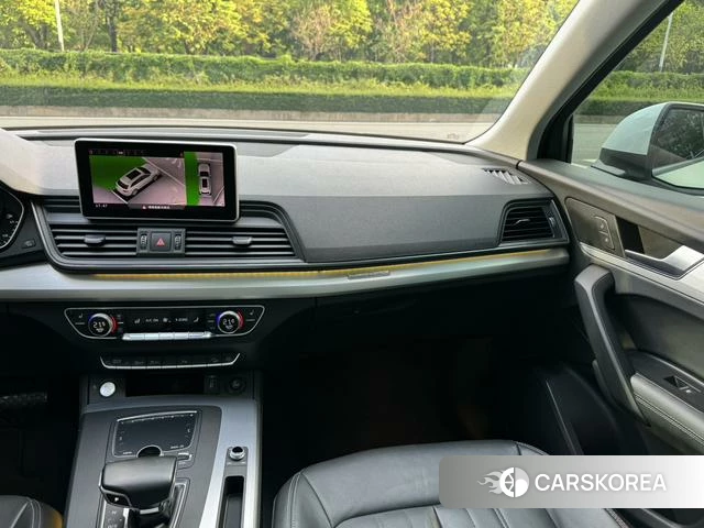 Audi Q5L id 4278756 из Китая 13