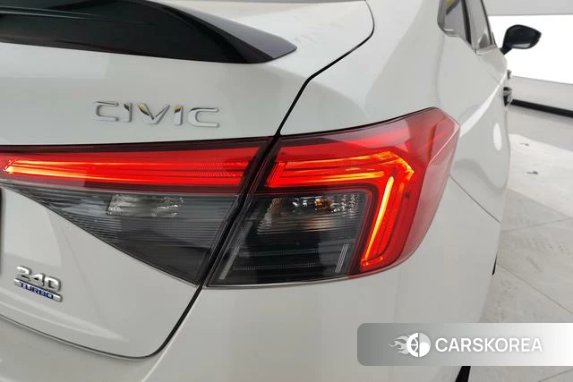Honda Civic id 3804732 из Китая 15