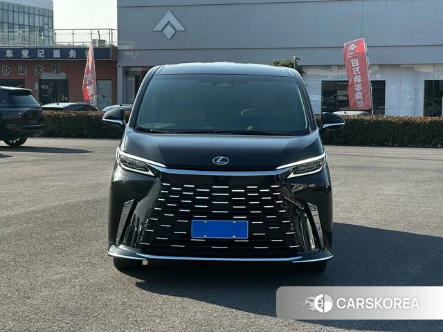 Lexus LM id 4301417 из Китая 20