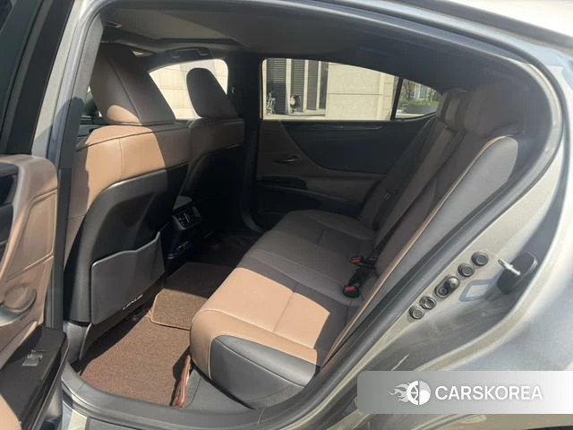 Lexus ES id 4273657 из Китая 12