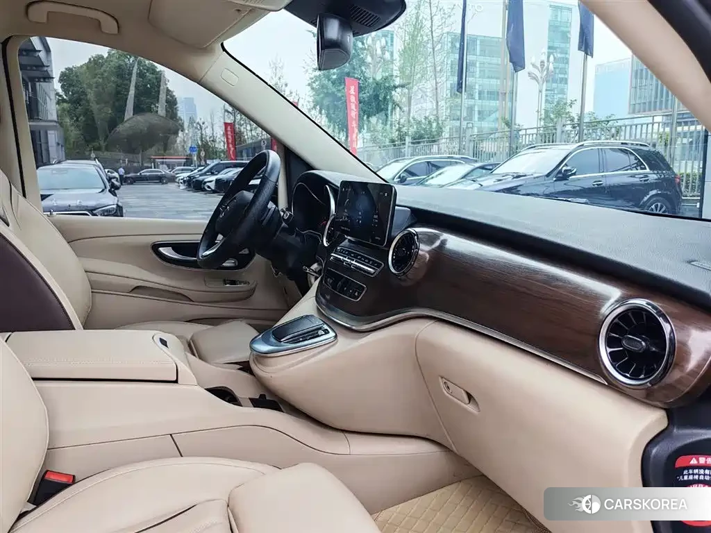 Mercedes-Benz V-Class id 4548158 из Китая 29